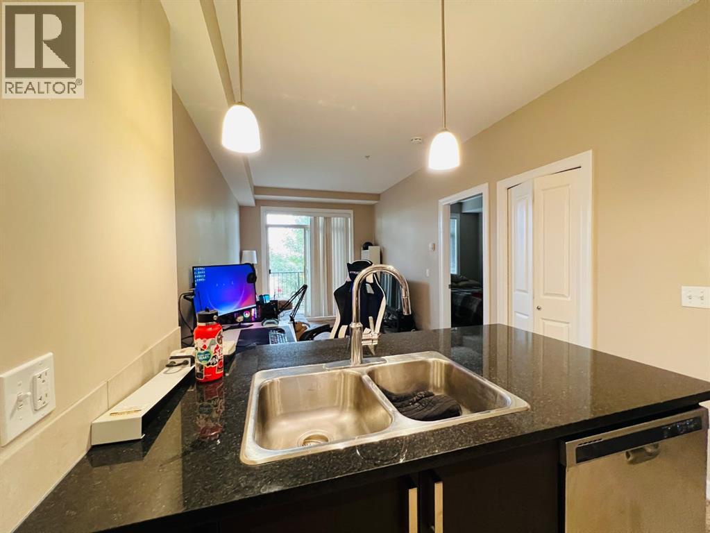 312, 117 Copperpond Common Se, Calgary, Alberta