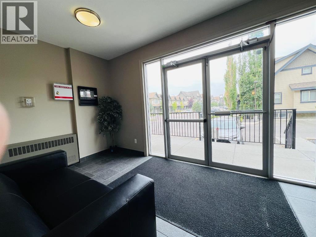 312, 117 Copperpond Common Se, Calgary, Alberta