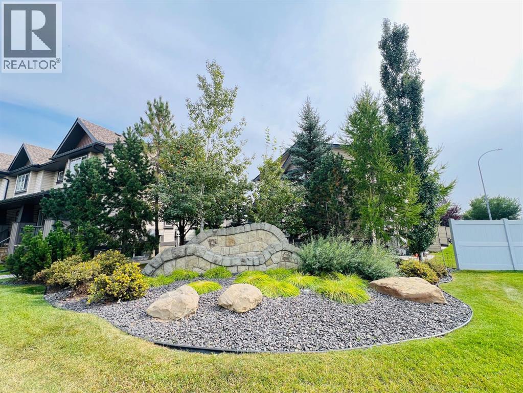 312, 117 Copperpond Common Se, Calgary, Alberta