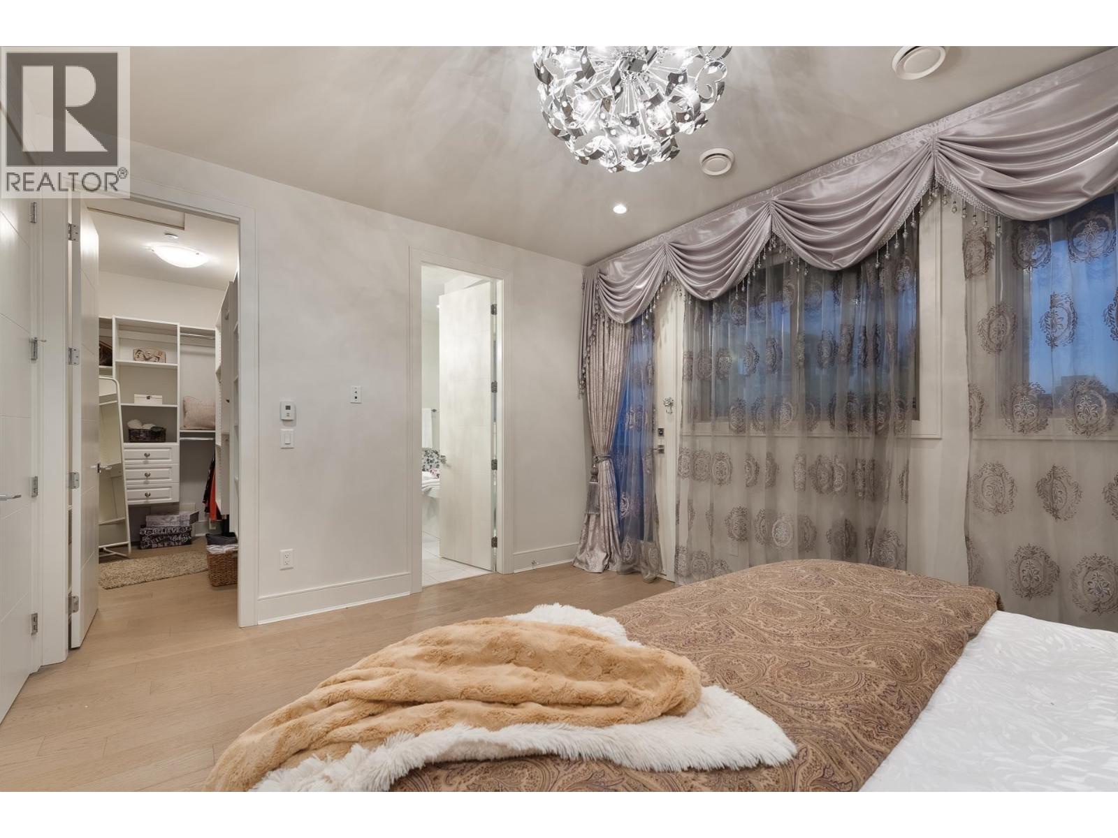 1450 Fulton Avenue, West Vancouver, British Columbia