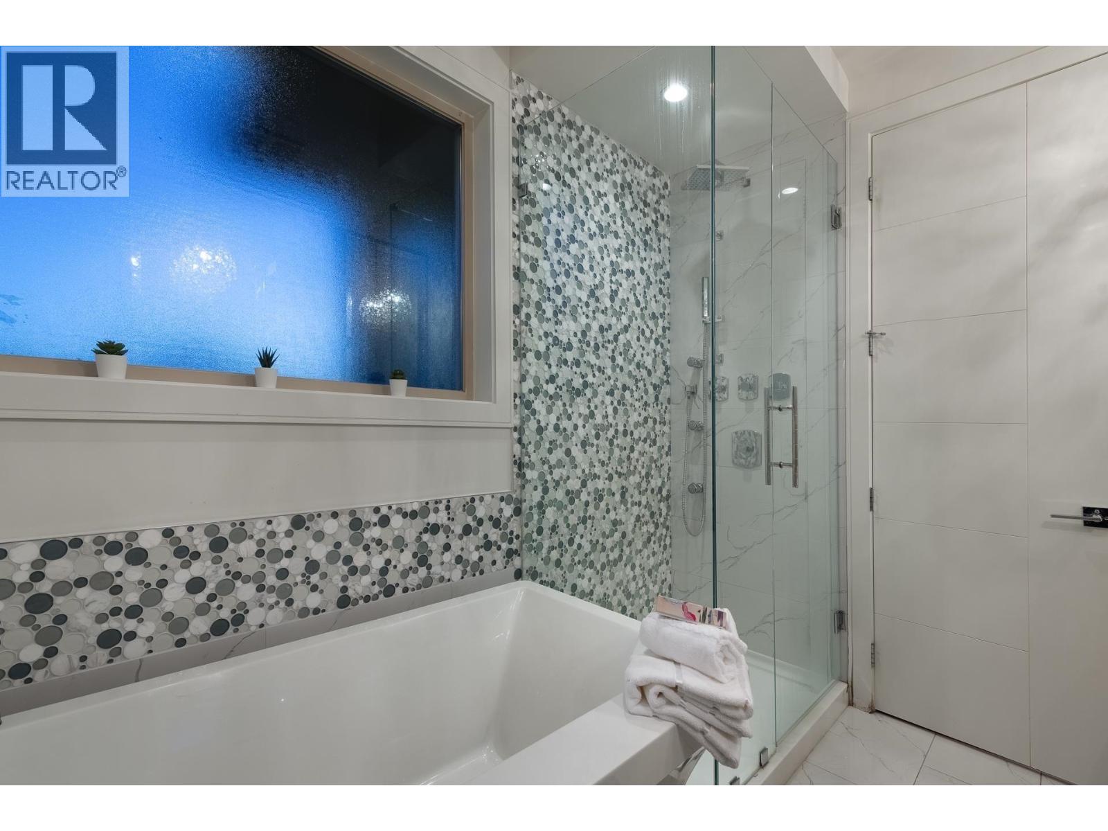 1450 Fulton Avenue, West Vancouver, British Columbia