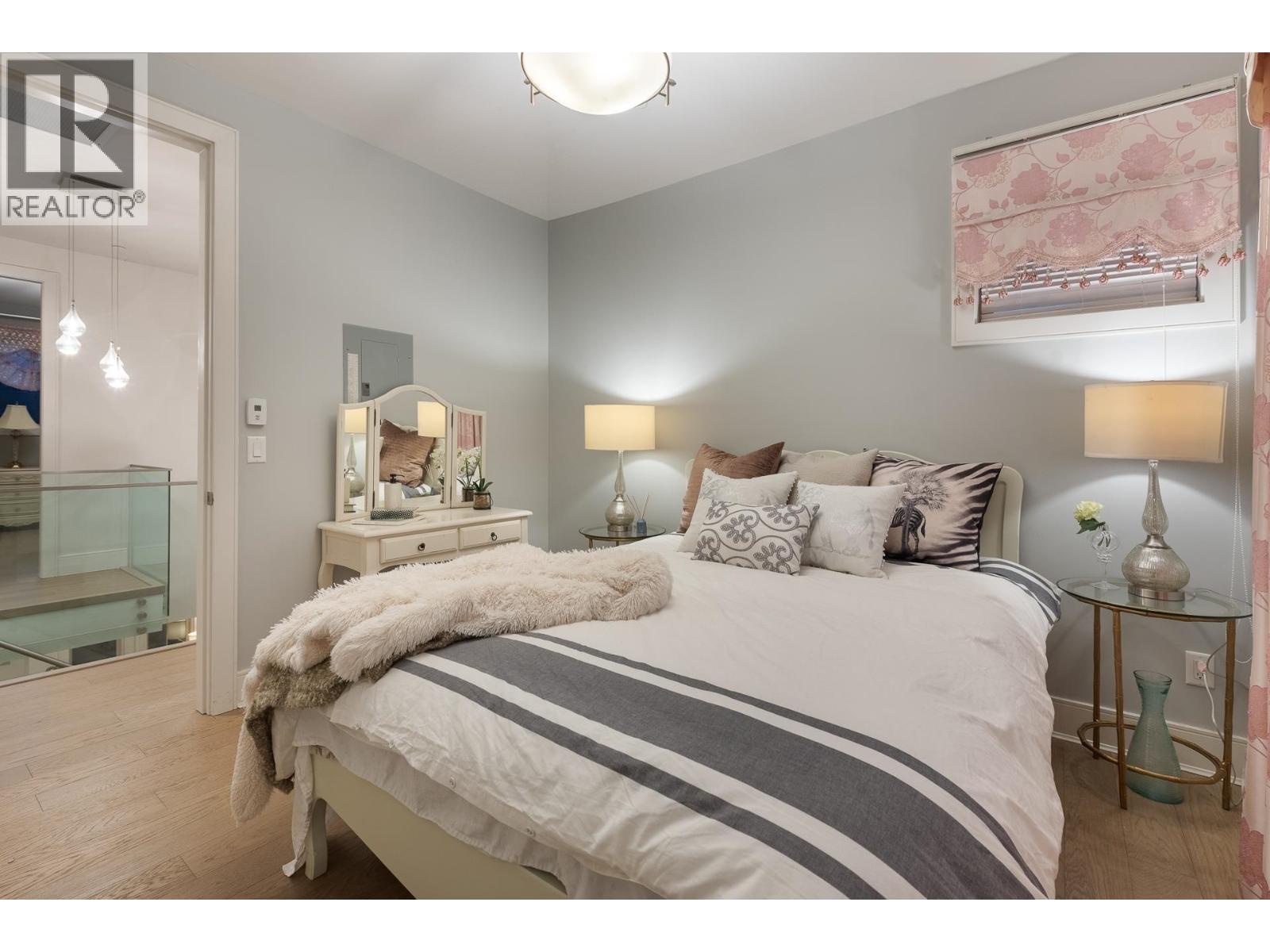 1450 Fulton Avenue, West Vancouver, British Columbia