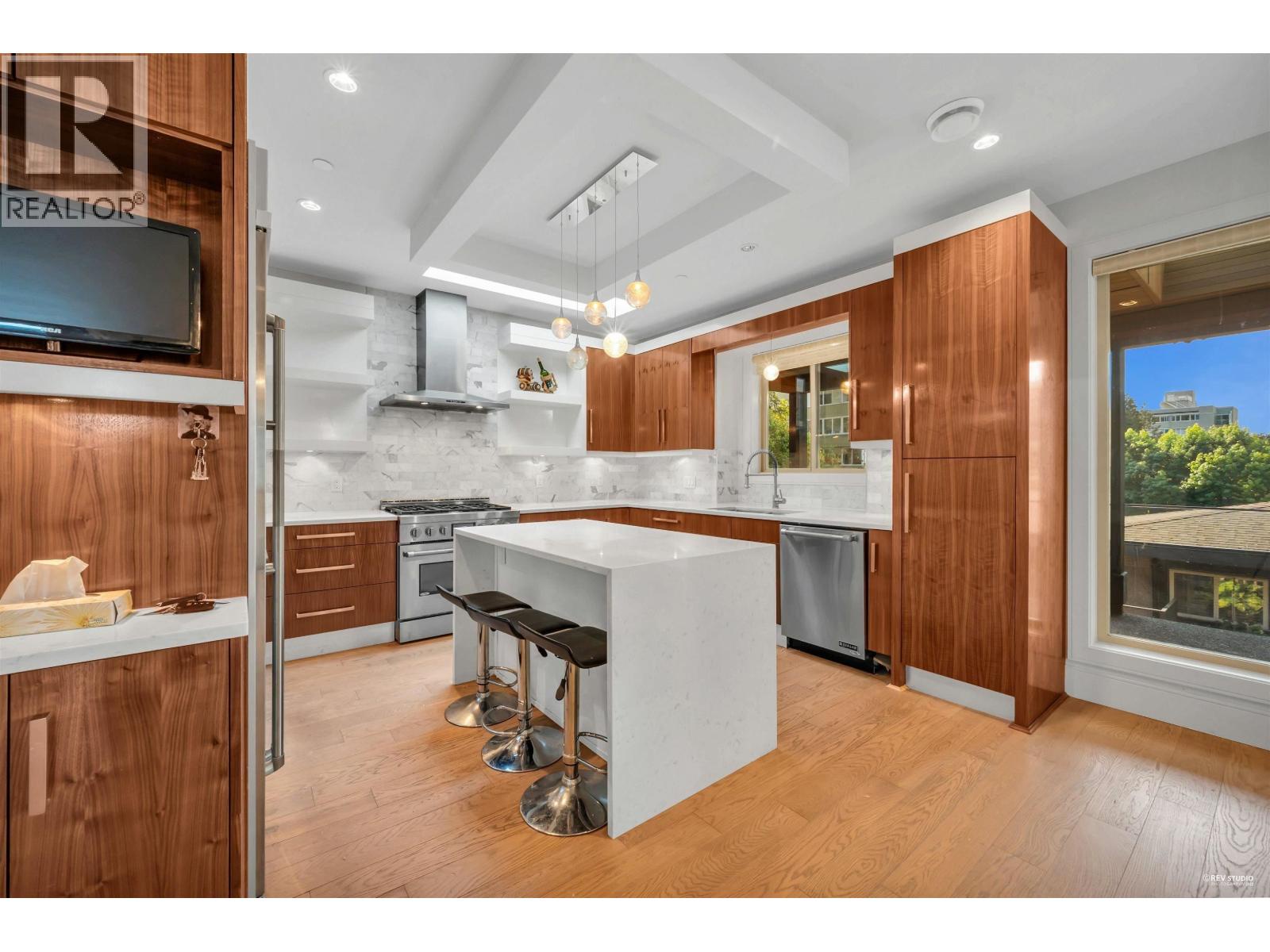 1450 Fulton Avenue, West Vancouver, British Columbia