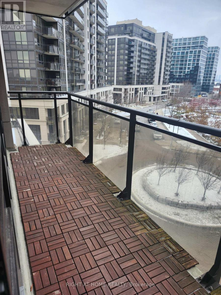 519 - 1060 Sheppard Avenue W, Toronto (york University Heights), Ontario