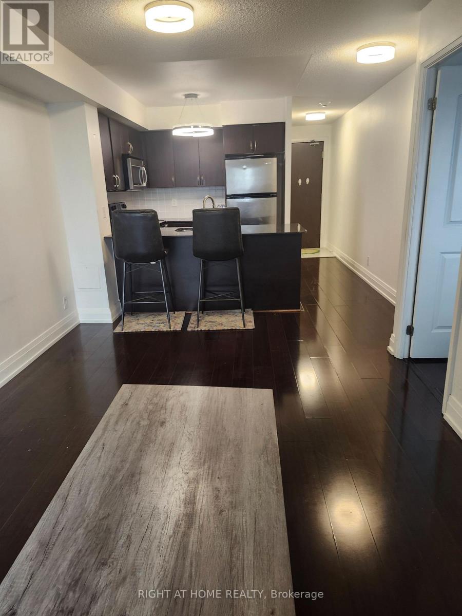 519 - 1060 Sheppard Avenue W, Toronto (york University Heights), Ontario