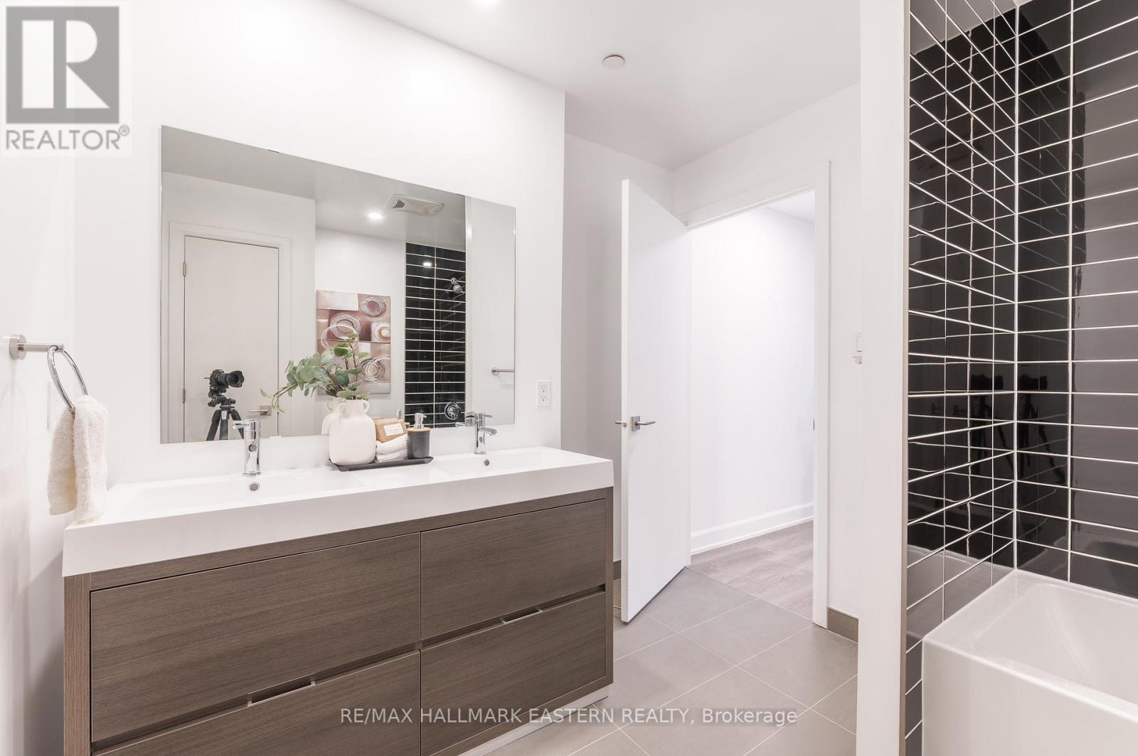 505 - 195 Hunter Street E, Peterborough (ashburnham Ward 4), Ontario