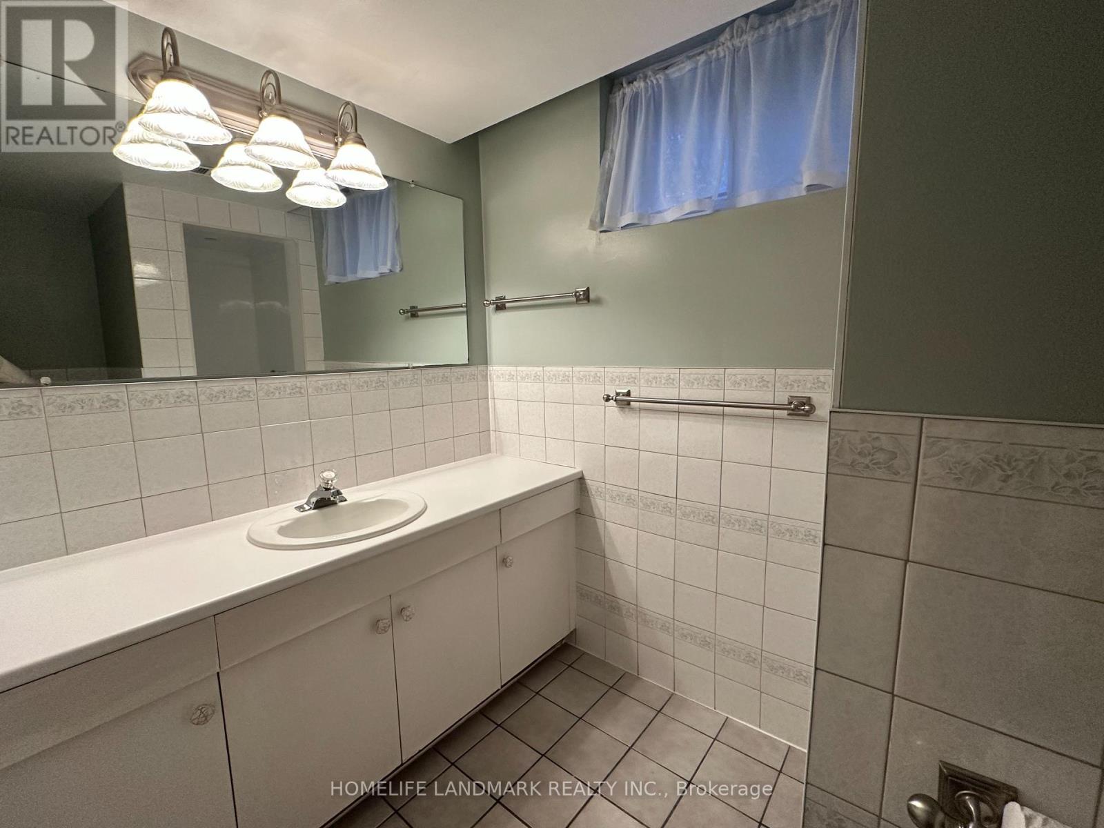 28 Landfair Crescent, Toronto (woburn), Ontario