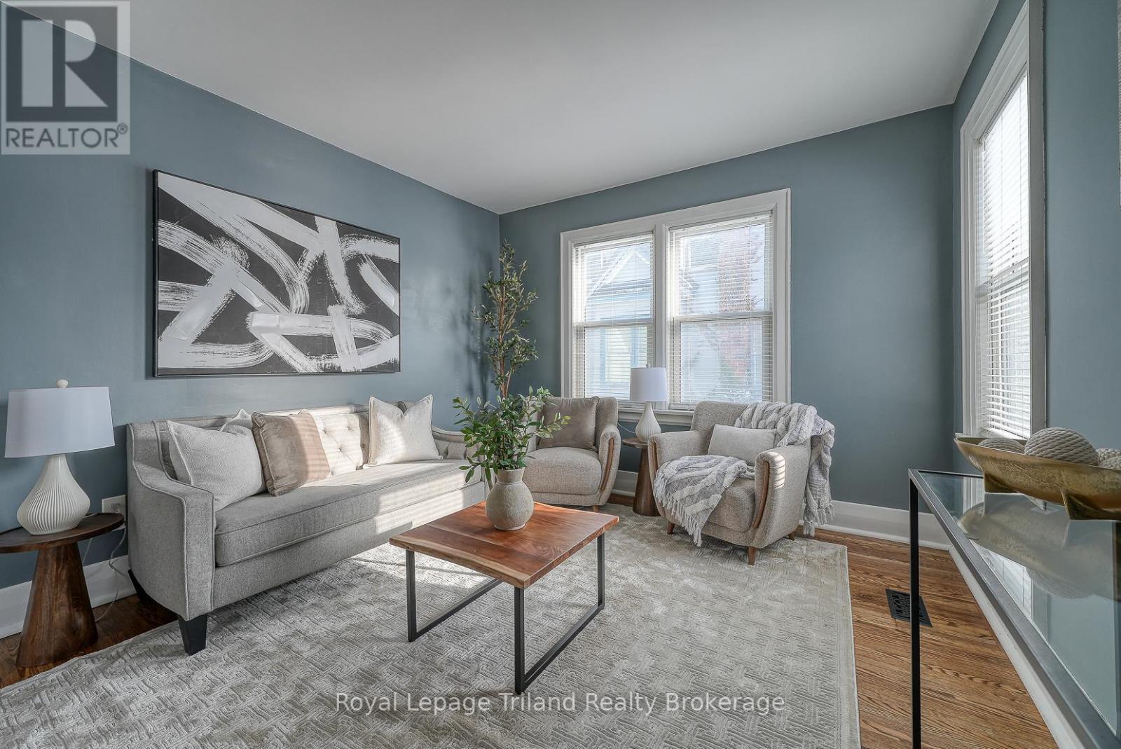 34 Concession Street W, Tillsonburg, Ontario