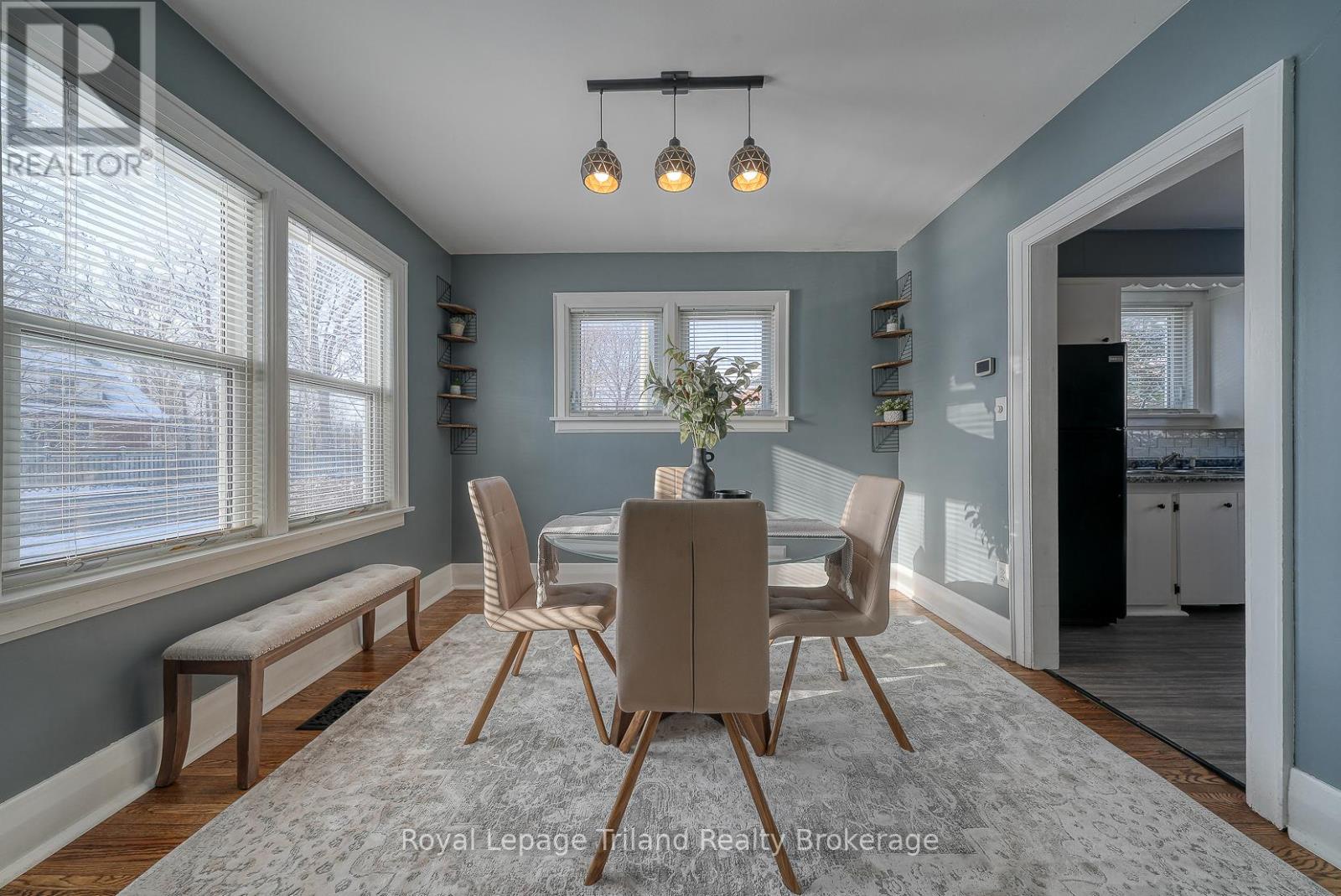 34 Concession Street W, Tillsonburg, Ontario