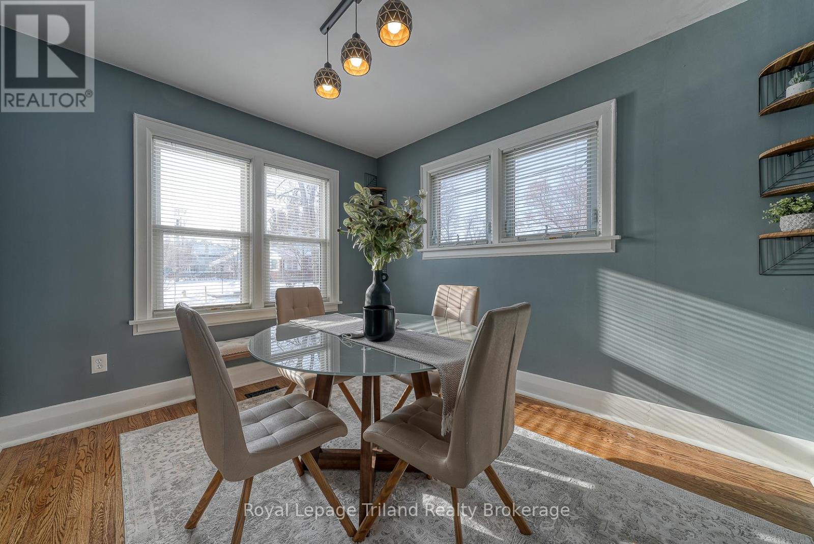 34 Concession Street W, Tillsonburg, Ontario