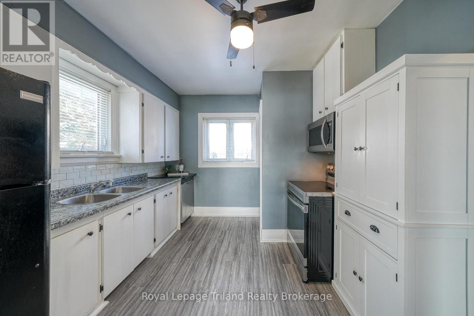 34 Concession Street W, Tillsonburg, Ontario