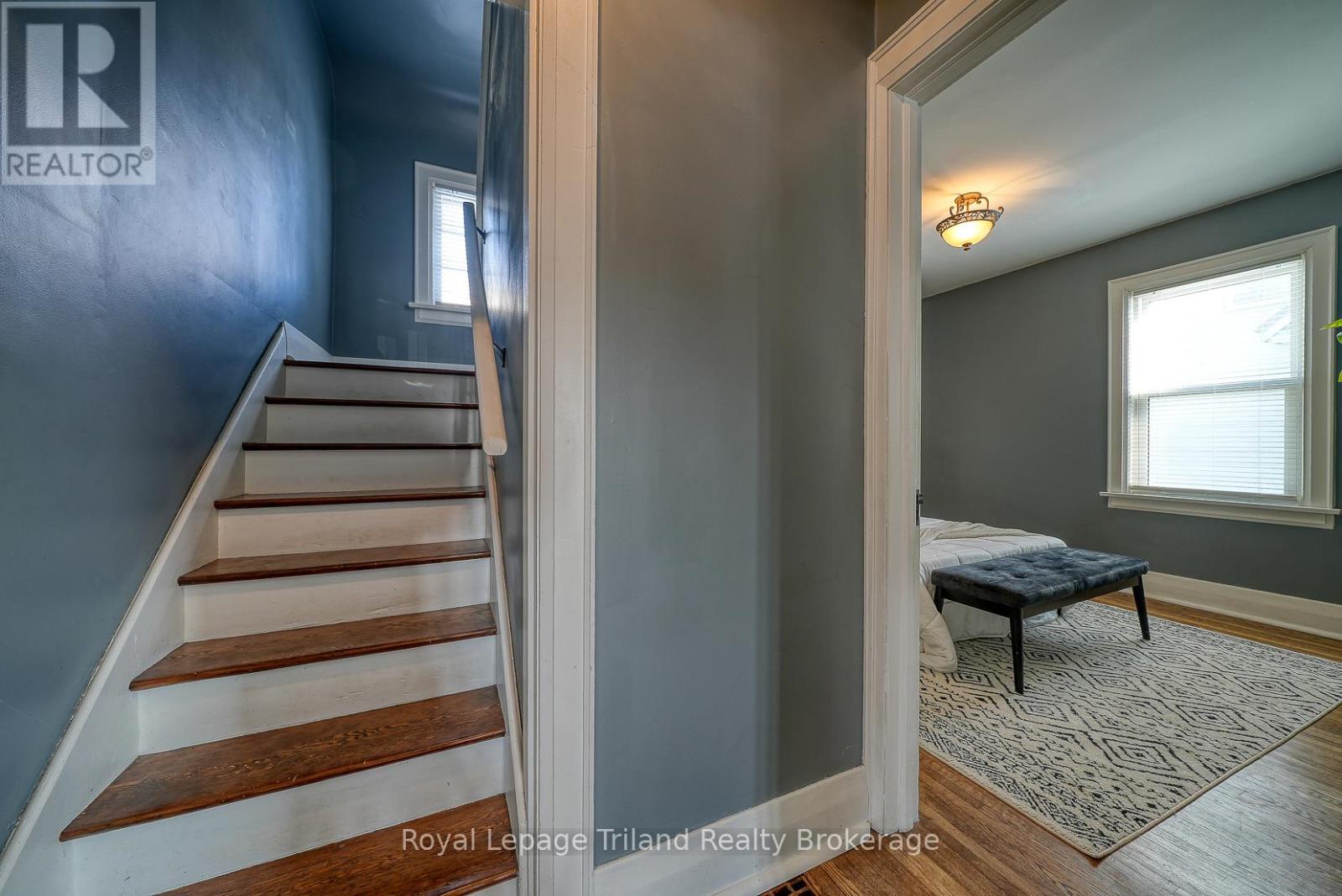 34 Concession Street W, Tillsonburg, Ontario