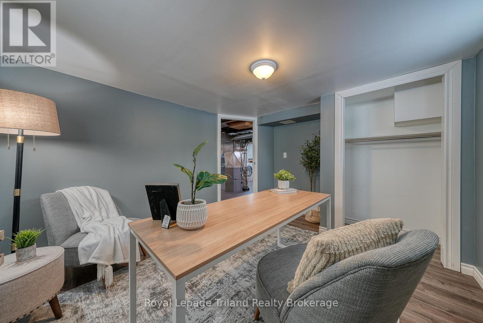 34 Concession Street W, Tillsonburg, Ontario