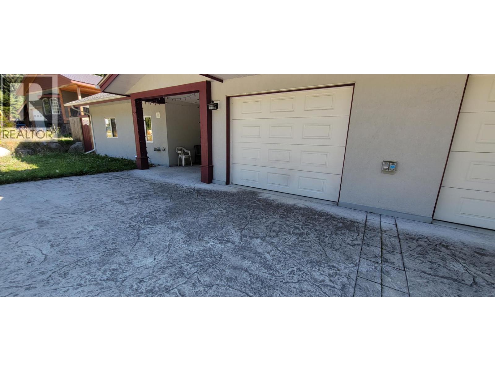 515 9th Avenue, New Denver, British Columbia