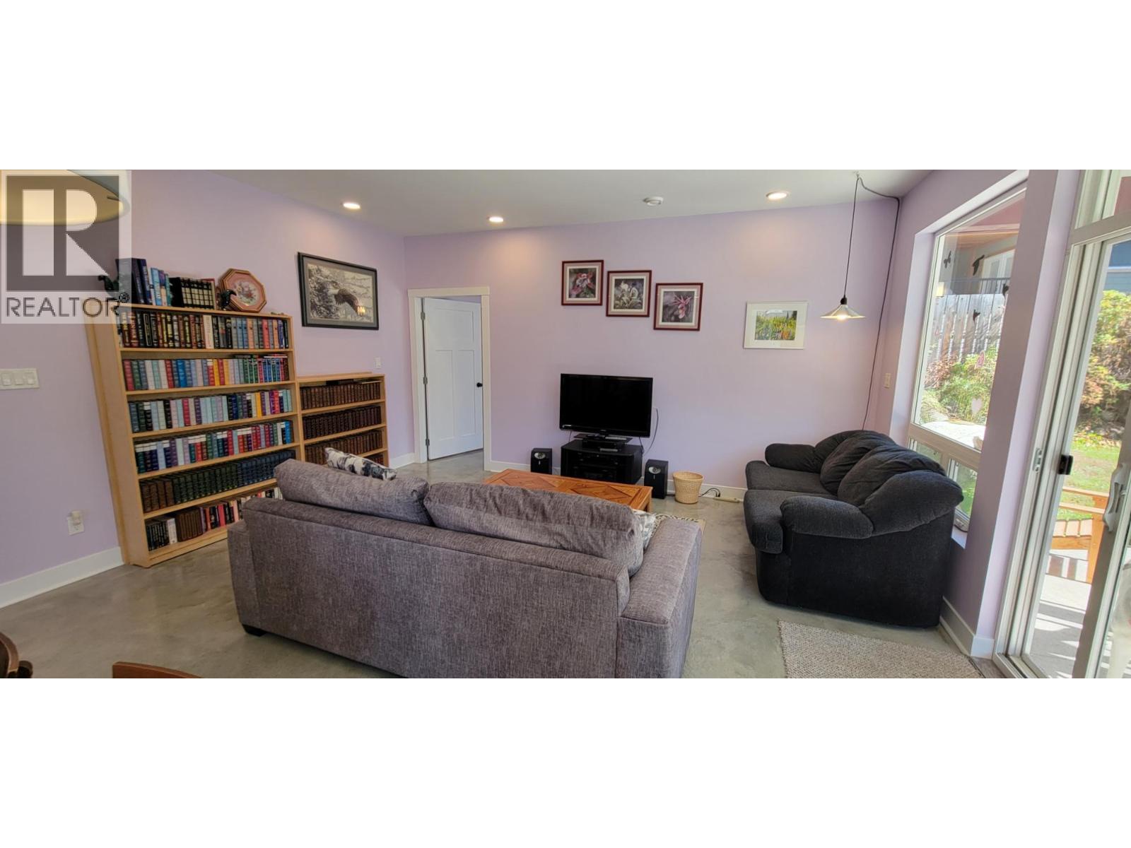 515 9th Avenue, New Denver, British Columbia