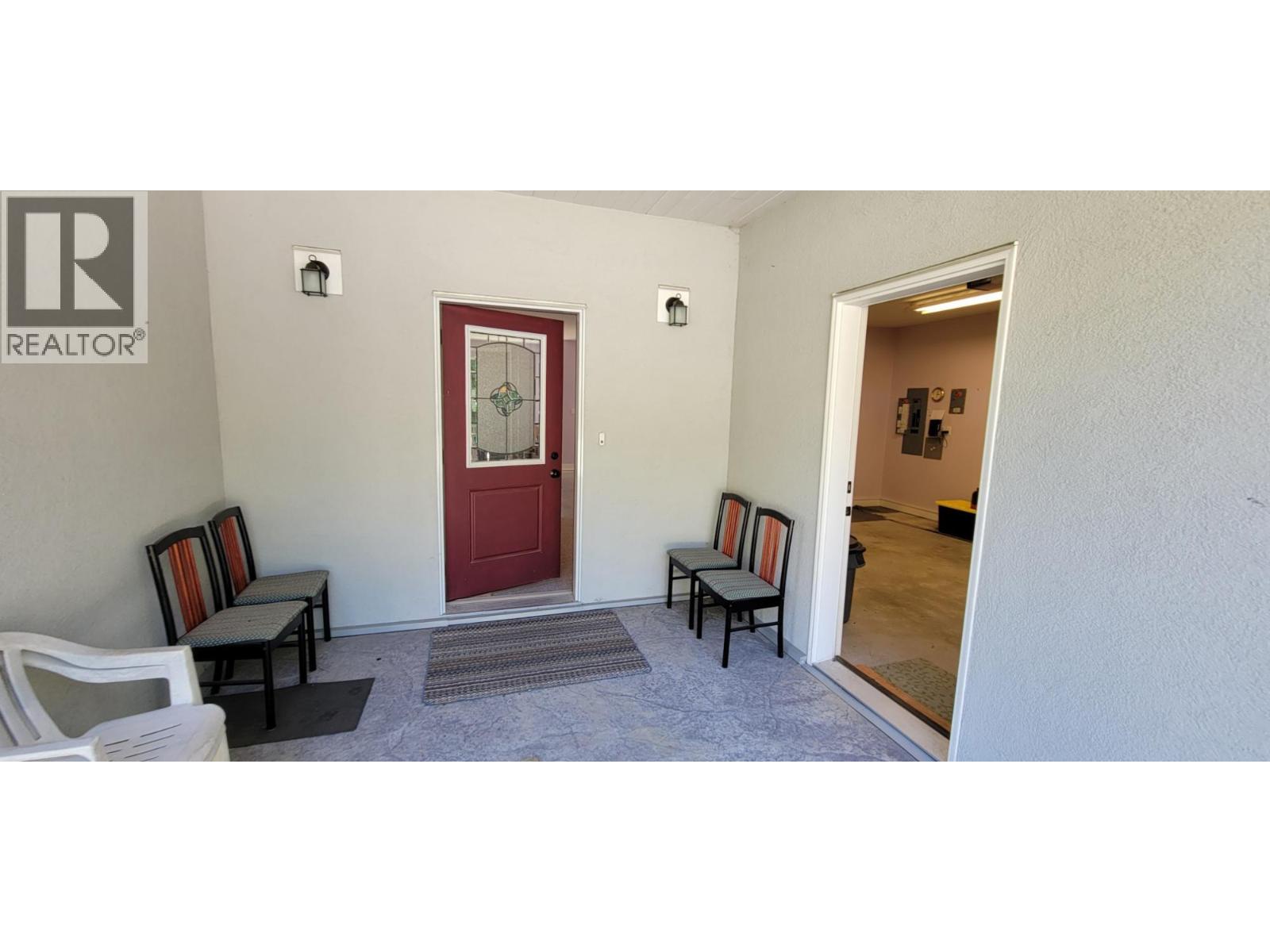 515 9th Avenue, New Denver, British Columbia