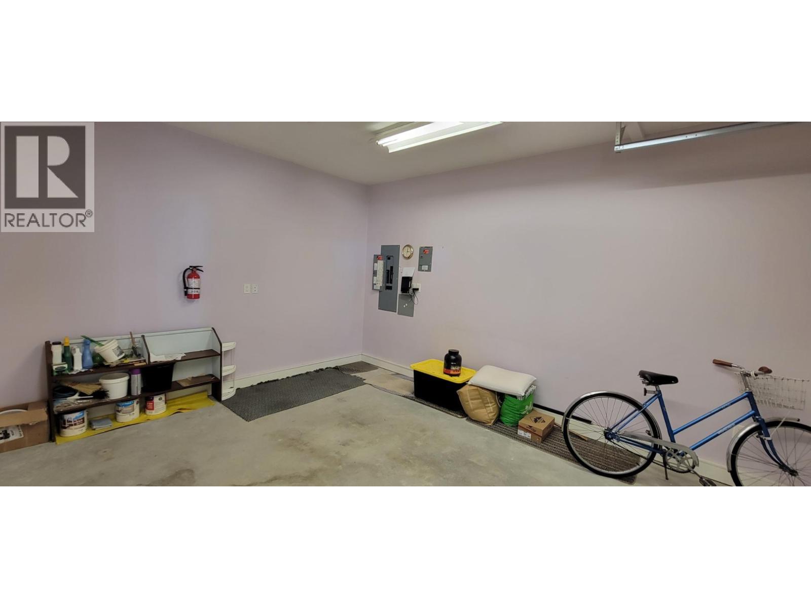 515 9th Avenue, New Denver, British Columbia