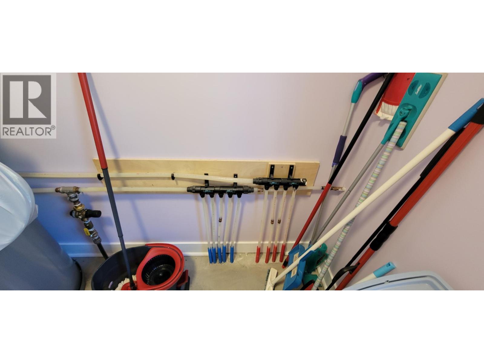 515 9th Avenue, New Denver, British Columbia