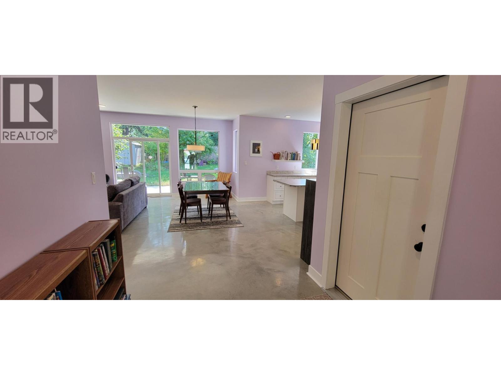 515 9th Avenue, New Denver, British Columbia