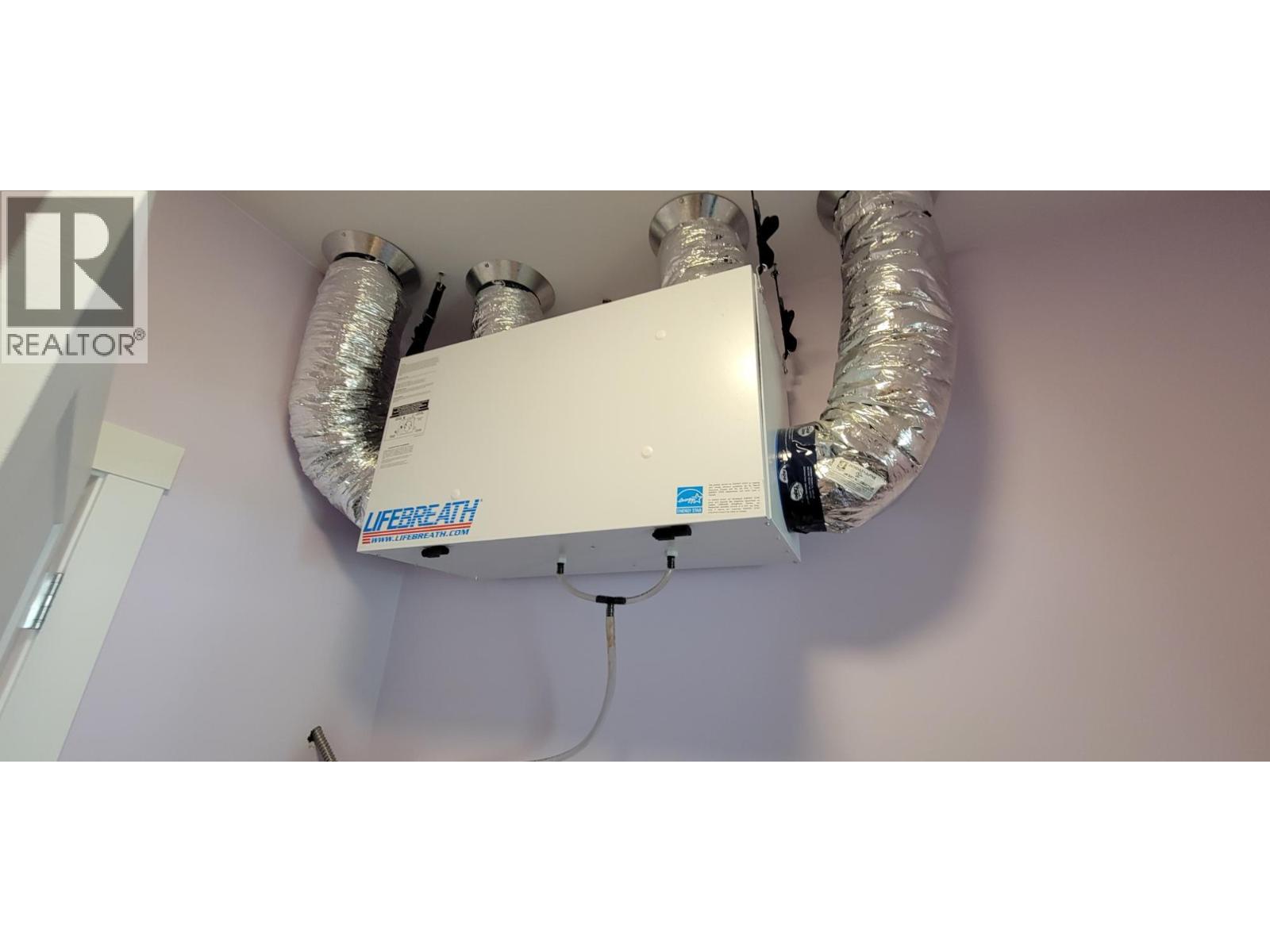 515 9th Avenue, New Denver, British Columbia