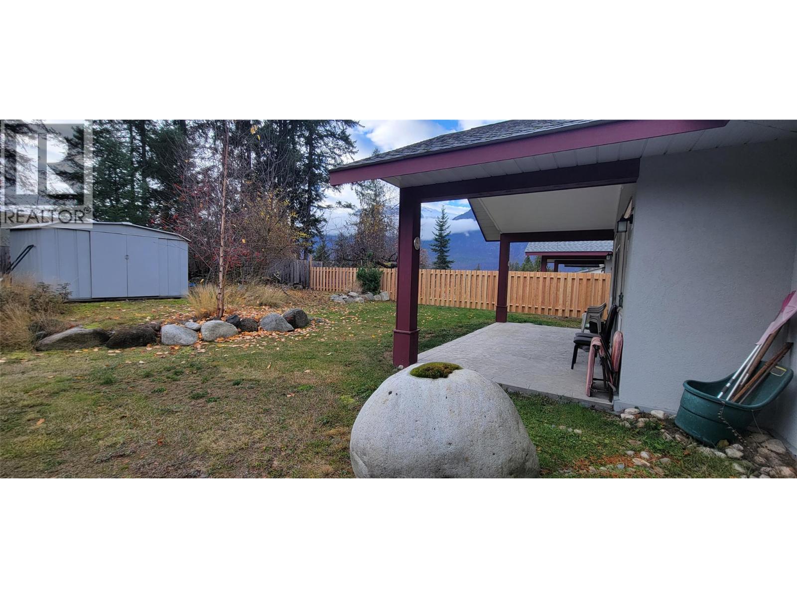 515 9th Avenue, New Denver, British Columbia