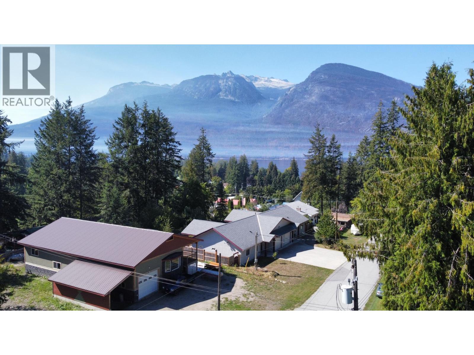 515 9th Avenue, New Denver, British Columbia