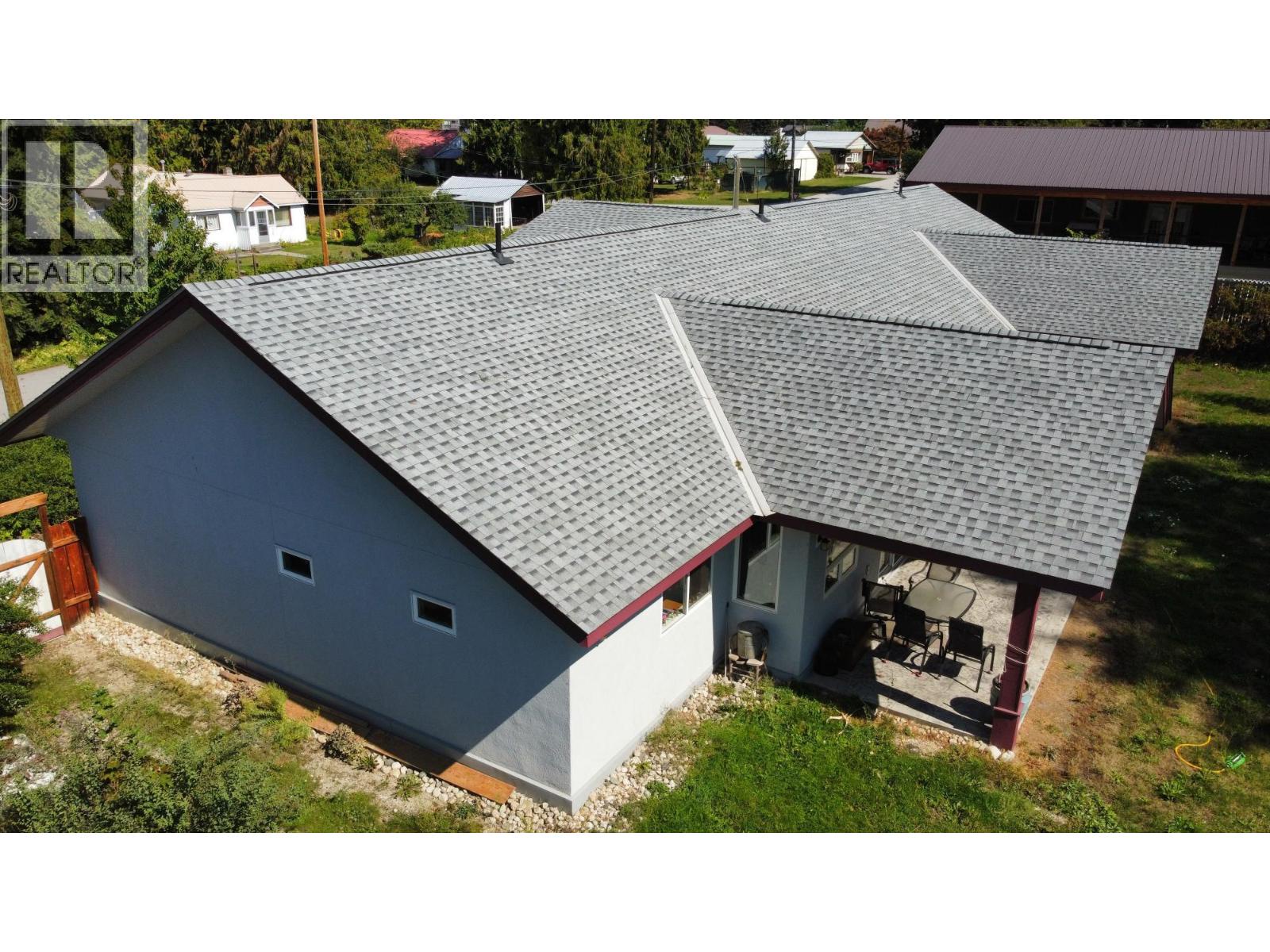 515 9th Avenue, New Denver, British Columbia