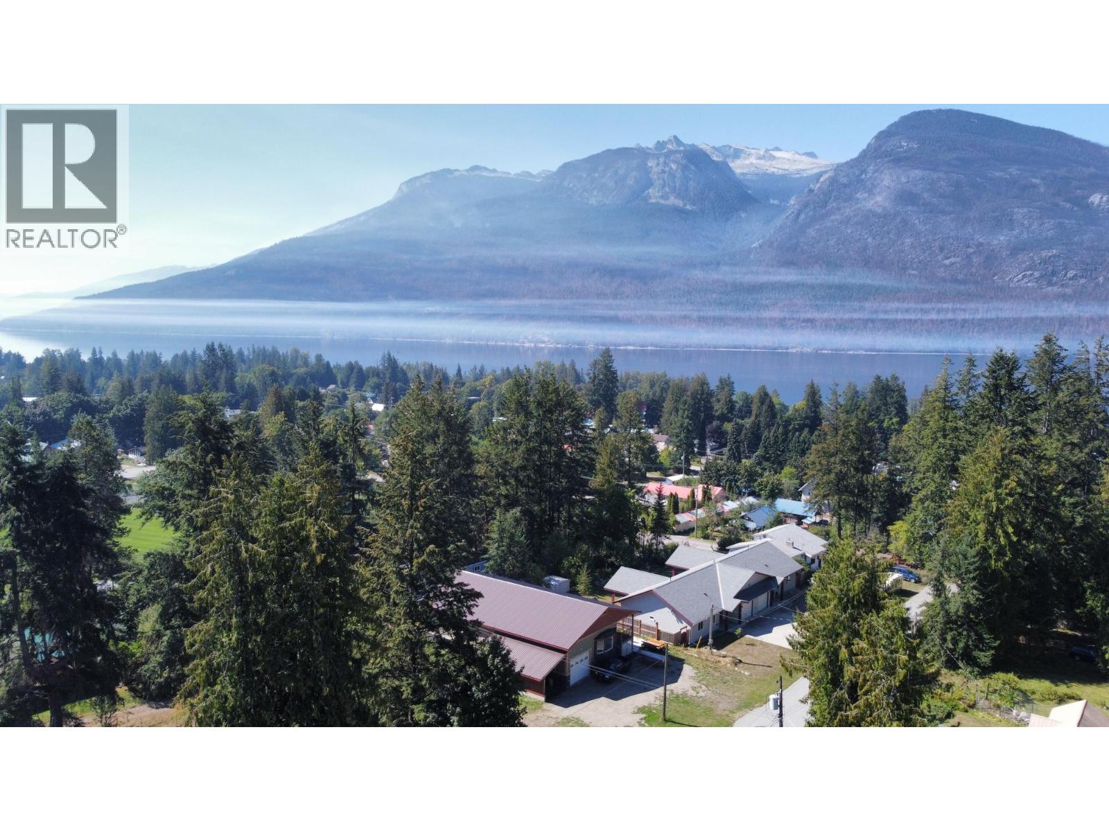 515 9th Avenue, New Denver, British Columbia