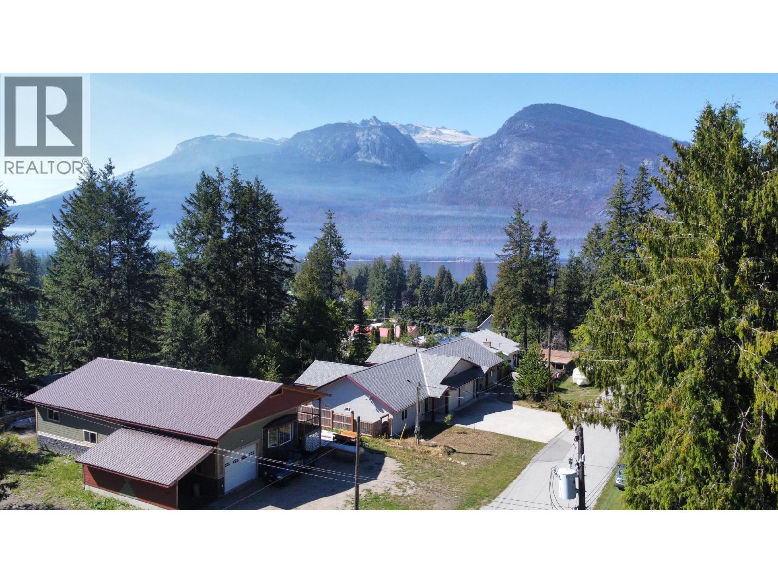 515 9th Avenue, New Denver, British Columbia