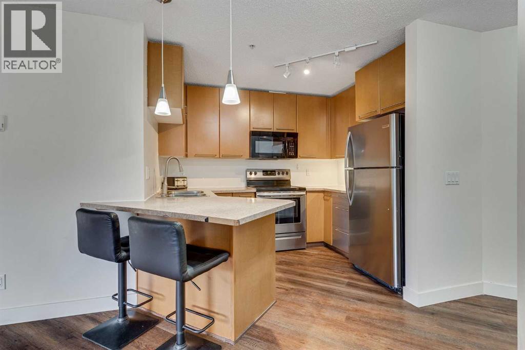 113, 35 Richard Court Sw, Calgary, Alberta