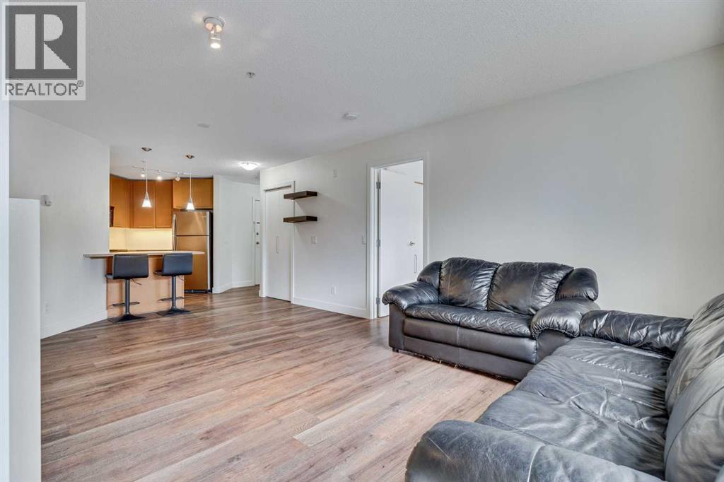 113, 35 Richard Court Sw, Calgary, Alberta