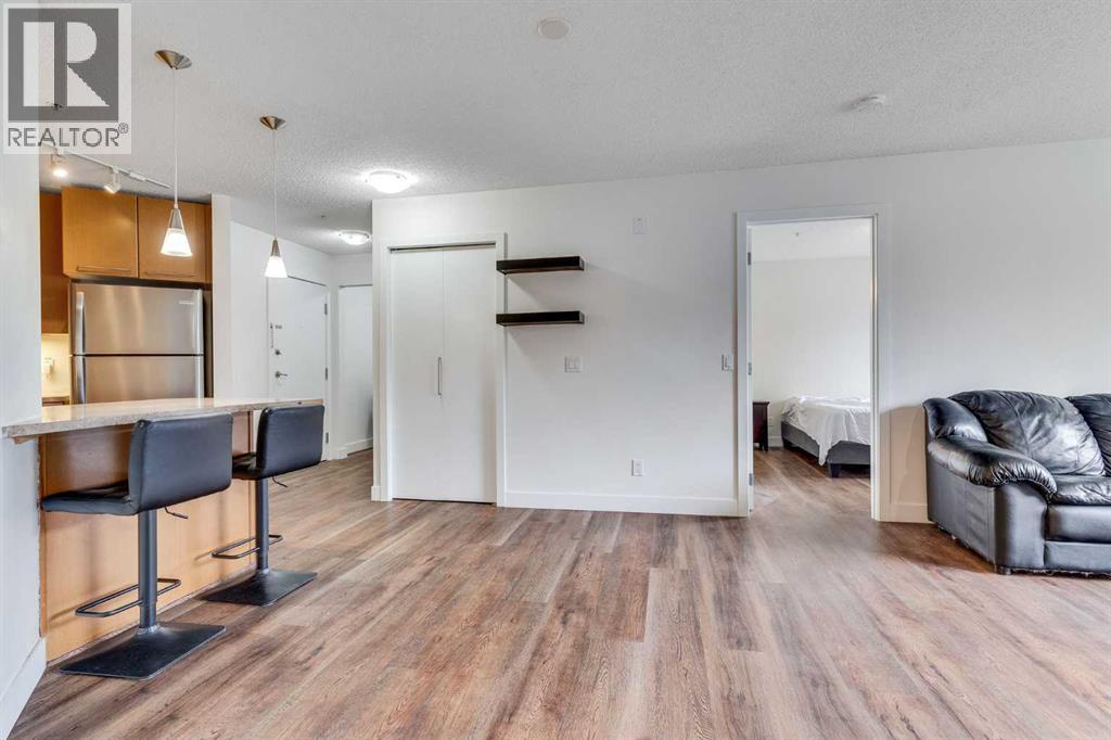 113, 35 Richard Court Sw, Calgary, Alberta