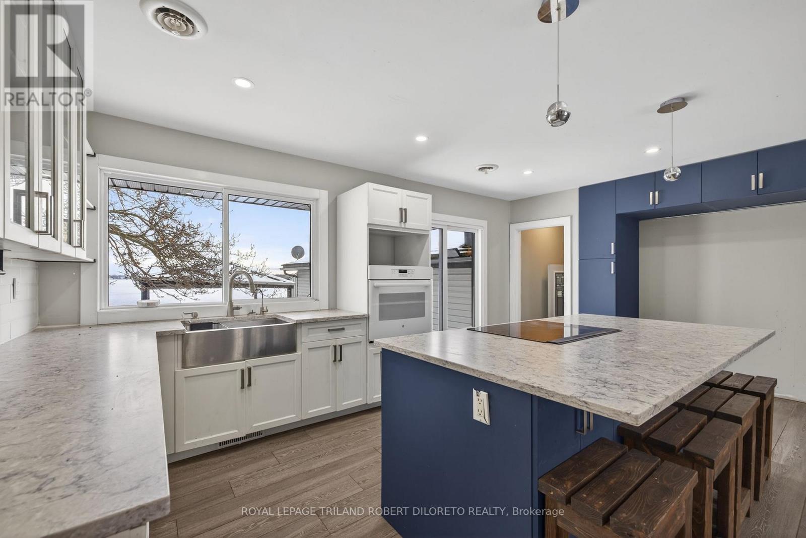 9755 Longwoods Road, Middlesex Centre, Ontario