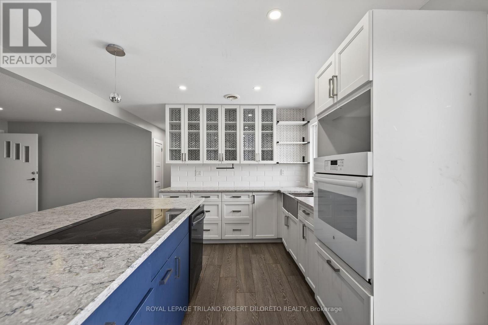 9755 Longwoods Road, Middlesex Centre, Ontario