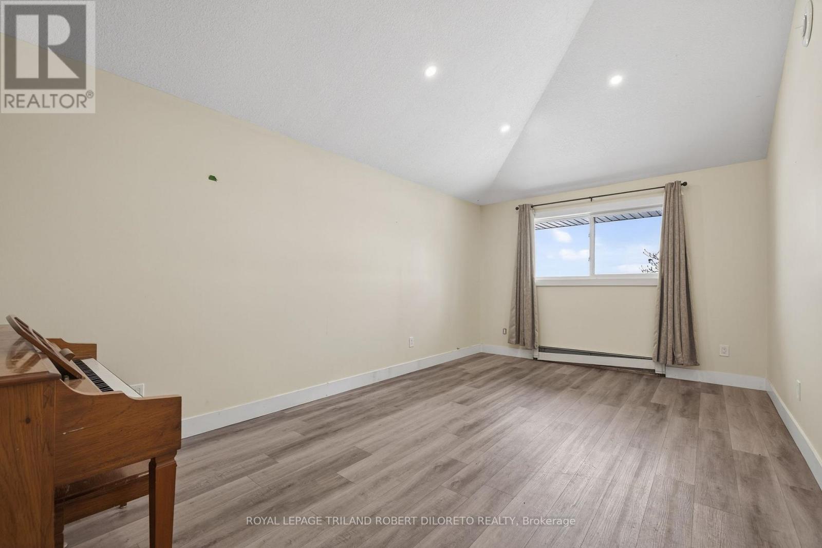 9755 Longwoods Road, Middlesex Centre, Ontario