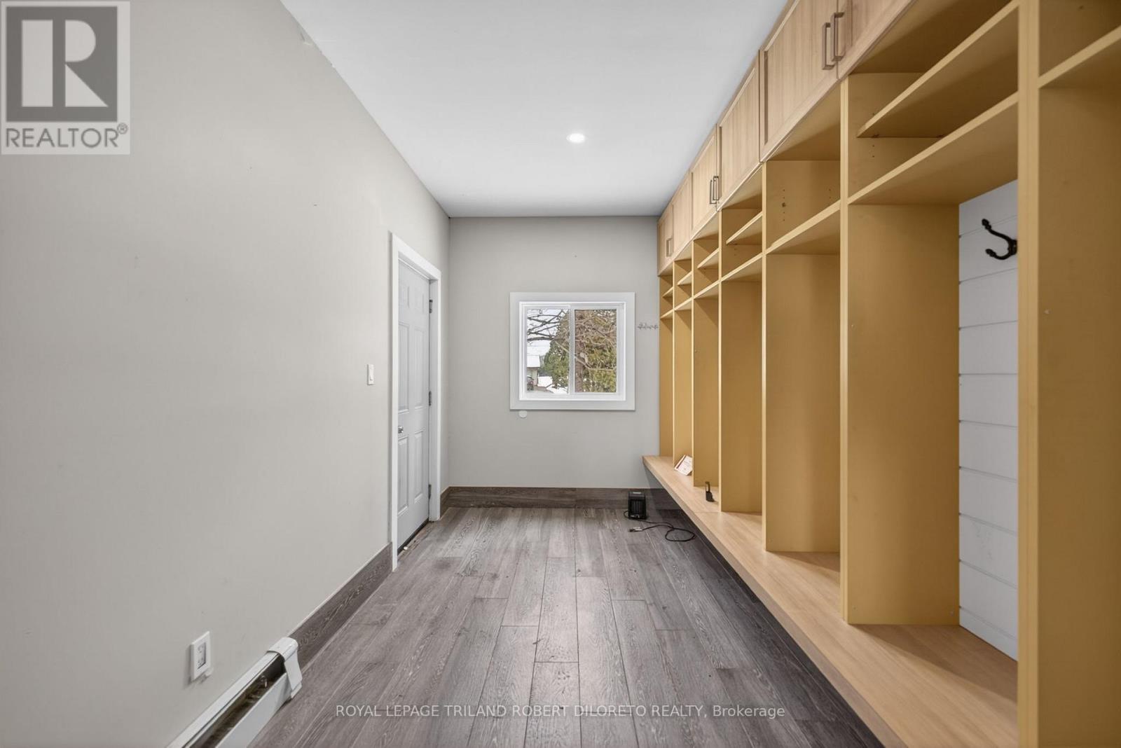 9755 Longwoods Road, Middlesex Centre, Ontario