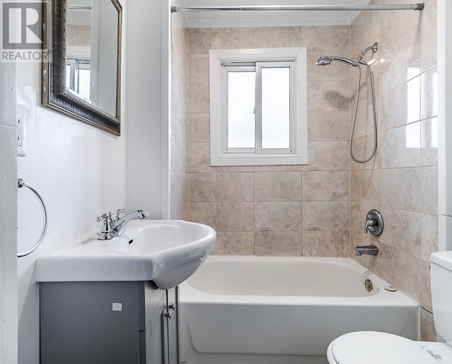 22 Lloyd St, Sault Ste. Marie, Ontario