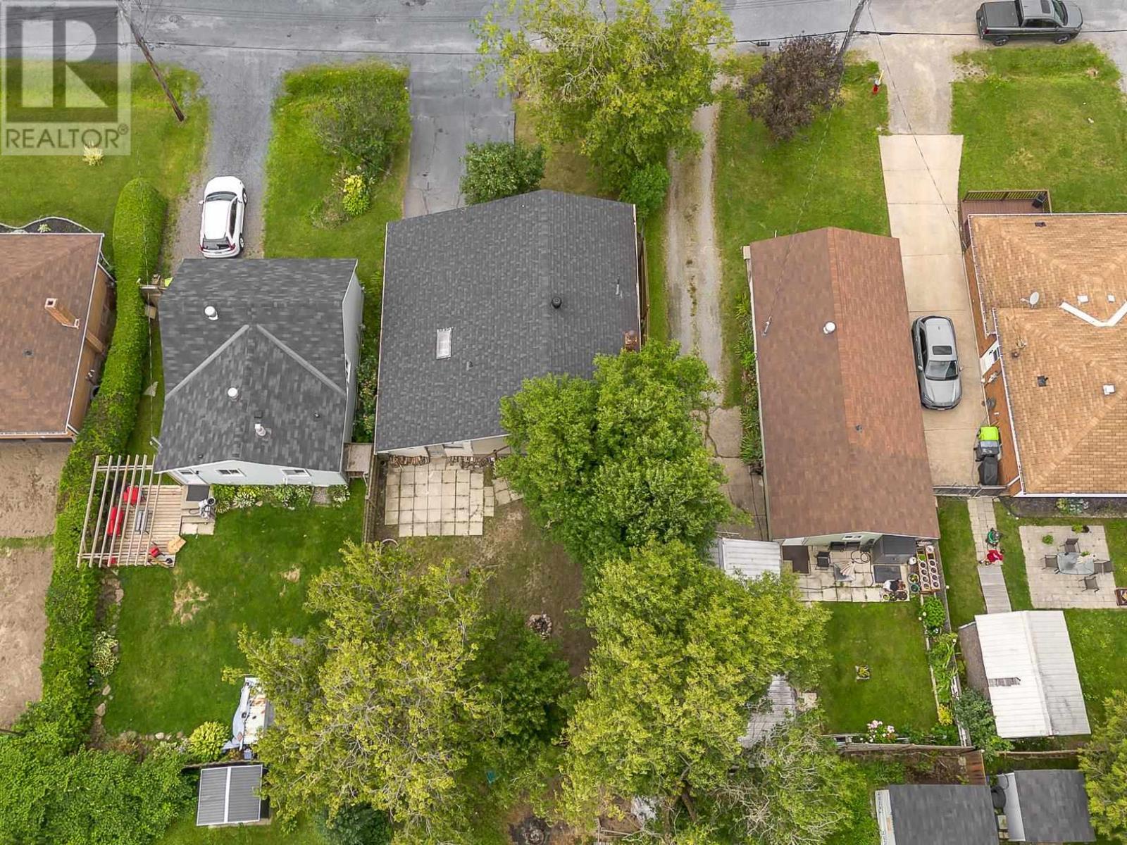 22 Lloyd St, Sault Ste. Marie, Ontario