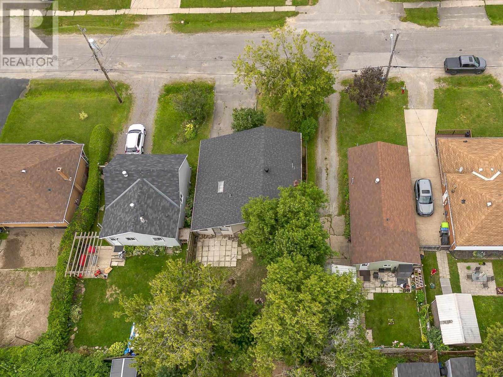 22 Lloyd St, Sault Ste. Marie, Ontario