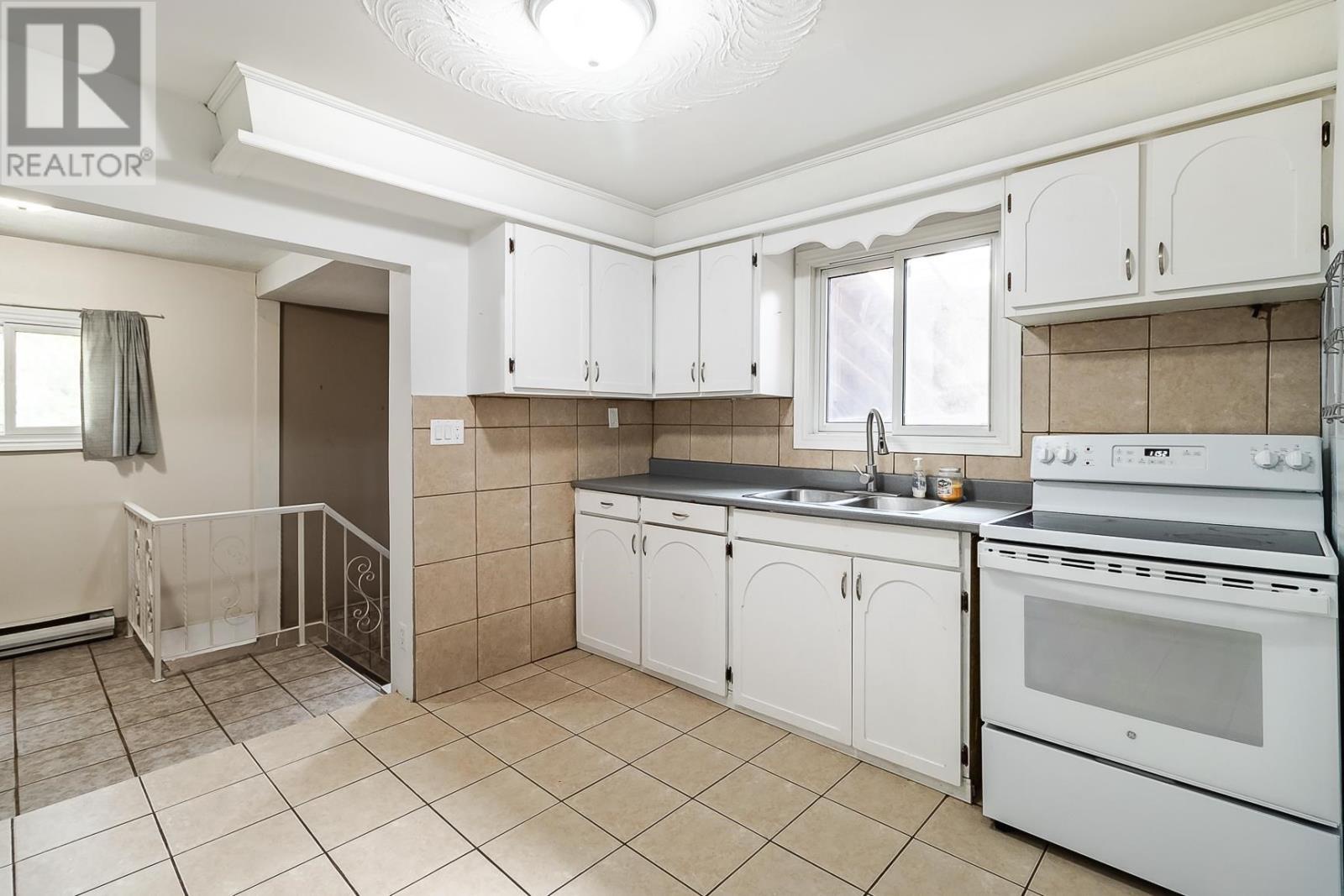 22 Lloyd St, Sault Ste. Marie, Ontario