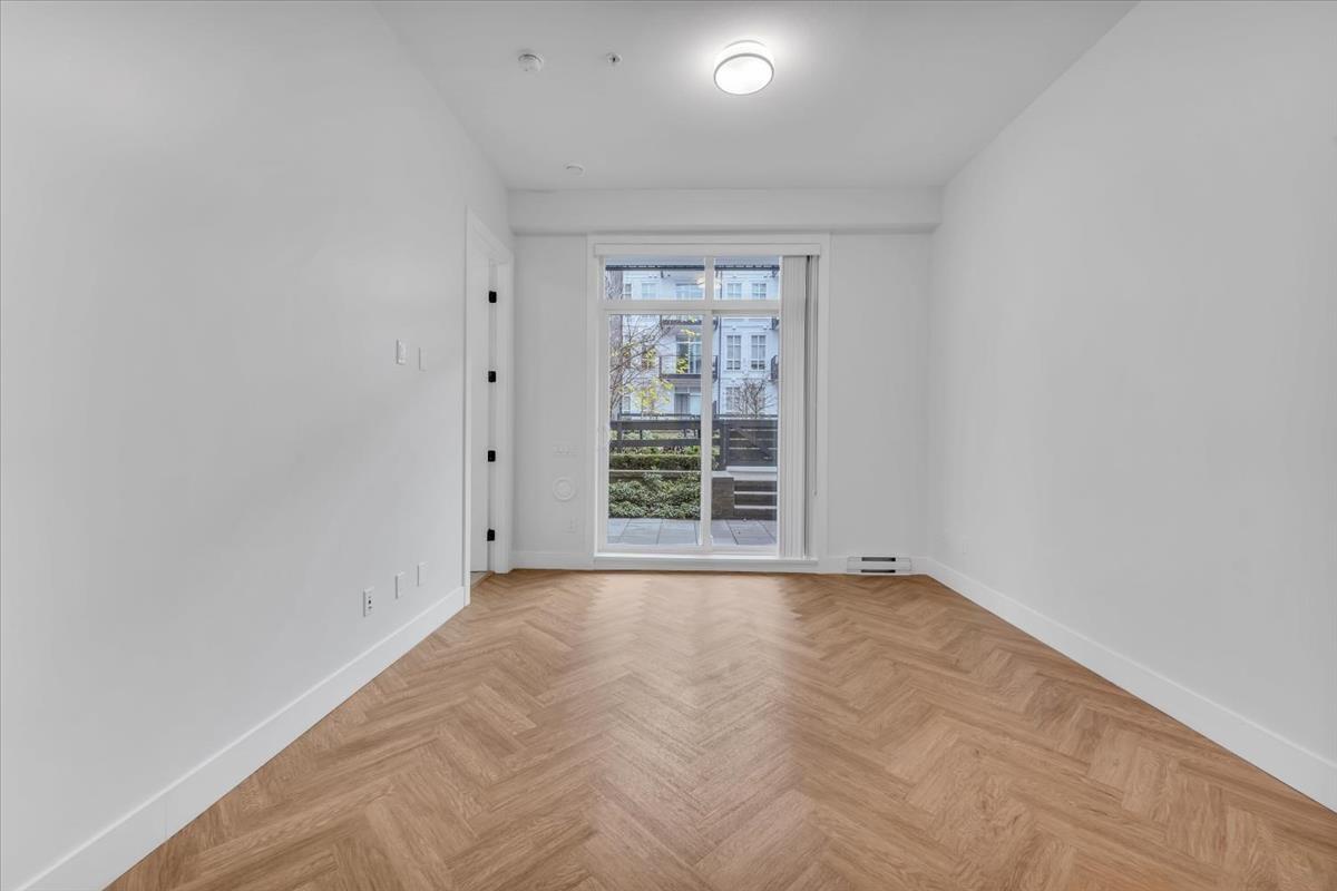 112 13929 105 Boulevard, Surrey, British Columbia