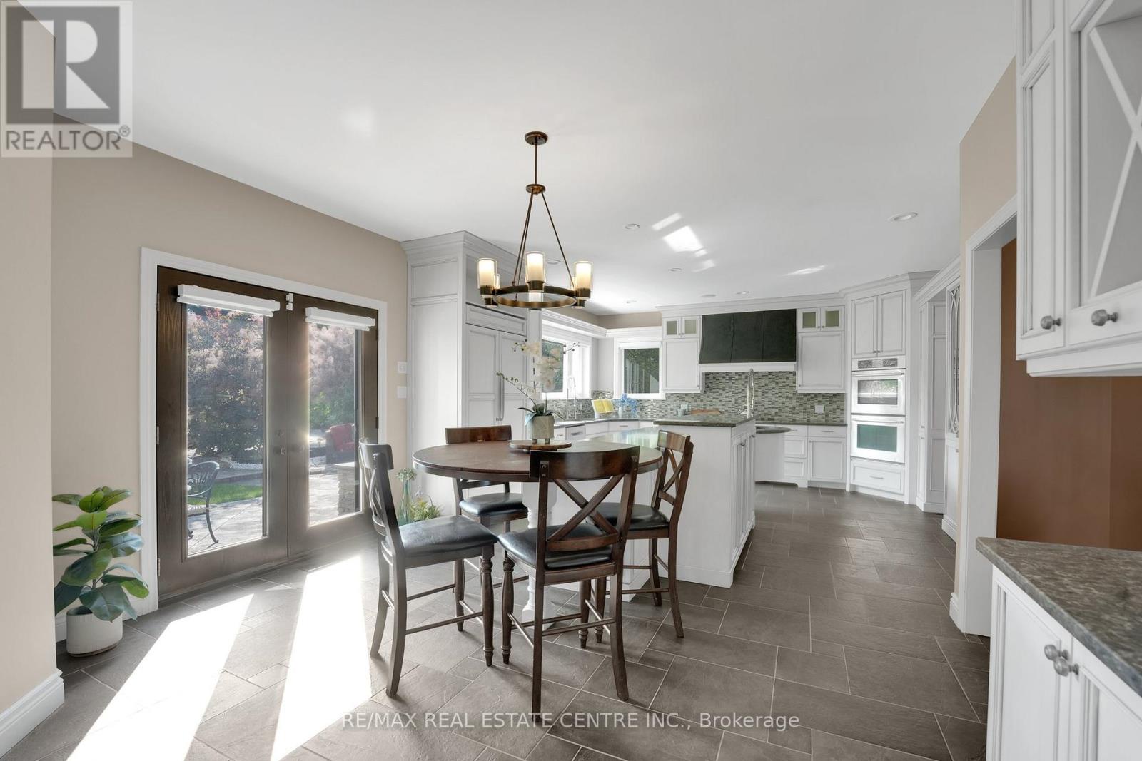 11135 Menzies Court, Milton (brookville/haltonville), Ontario