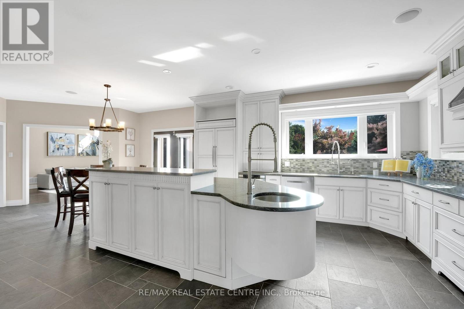 11135 Menzies Court, Milton (brookville/haltonville), Ontario