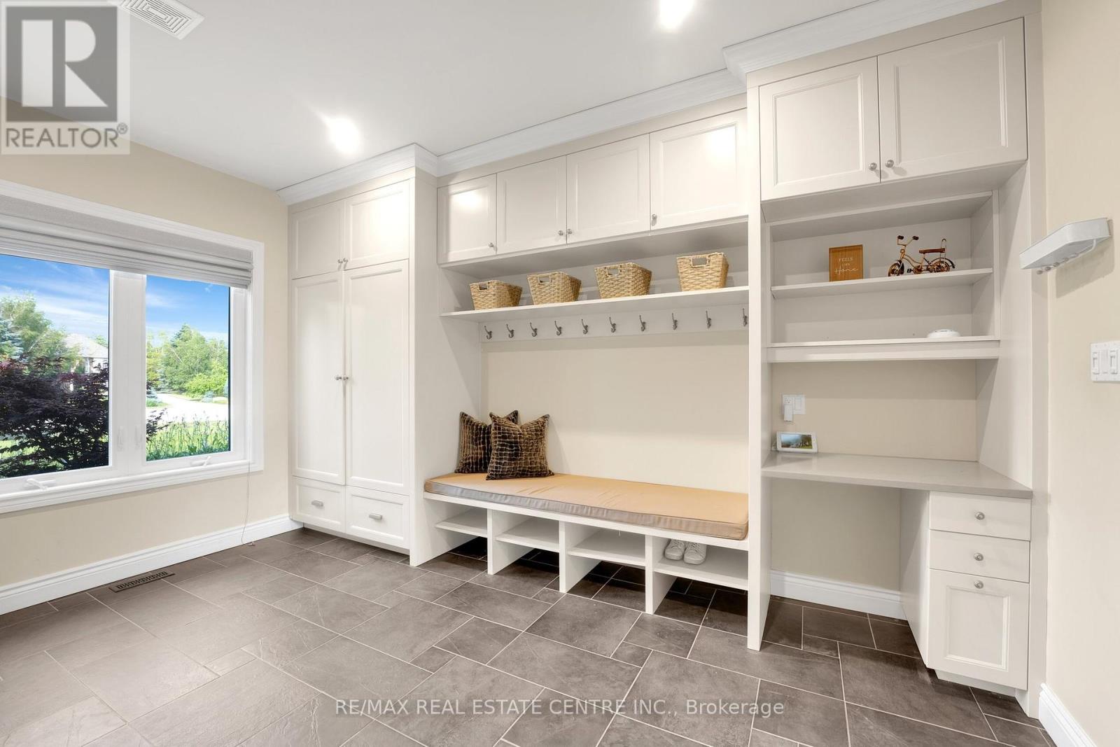 11135 Menzies Court, Milton (brookville/haltonville), Ontario