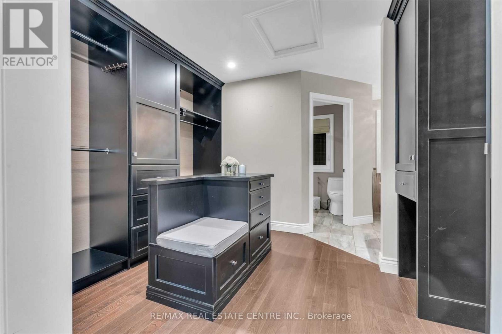 11135 Menzies Court, Milton (brookville/haltonville), Ontario