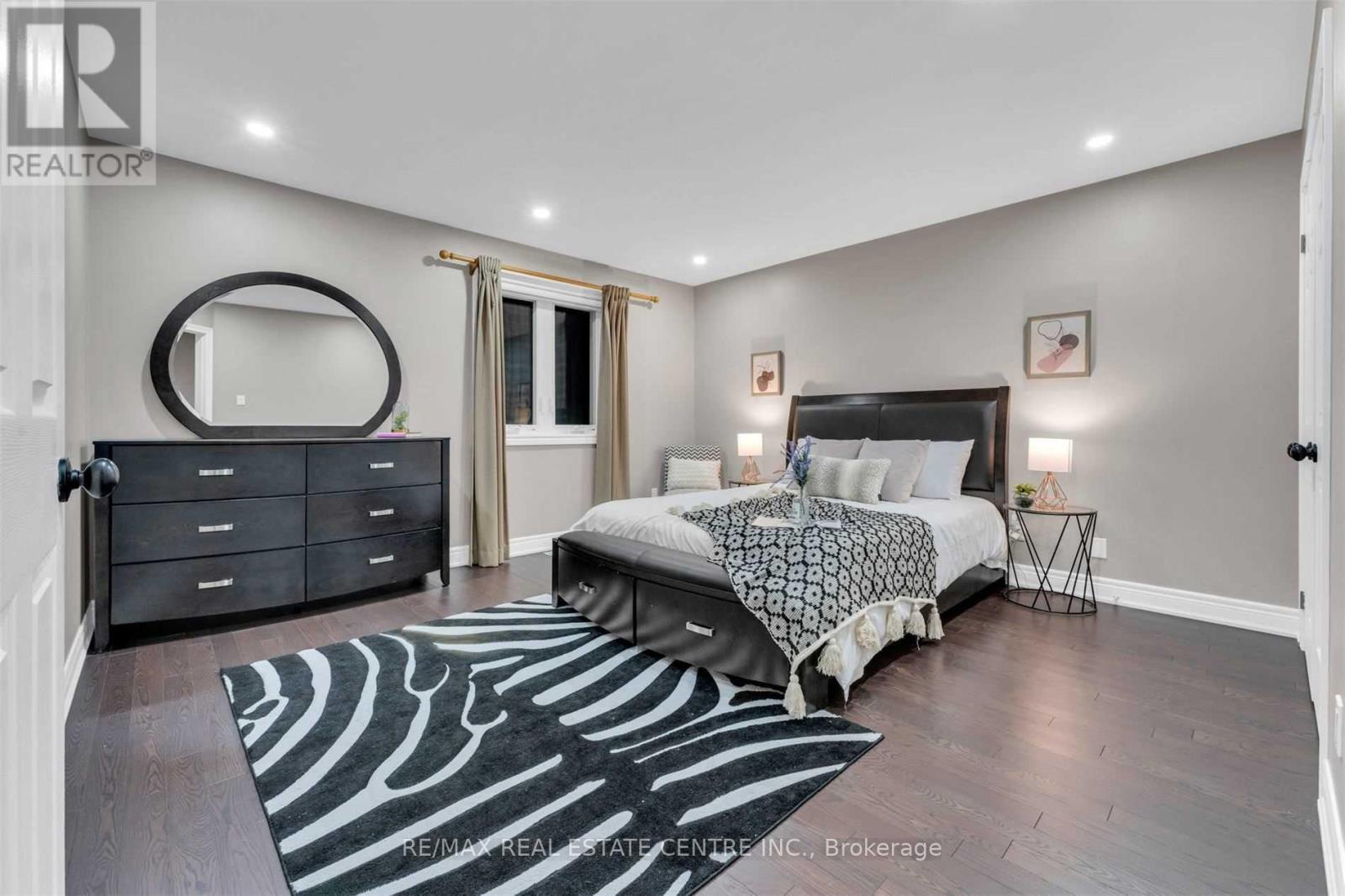 11135 Menzies Court, Milton (brookville/haltonville), Ontario