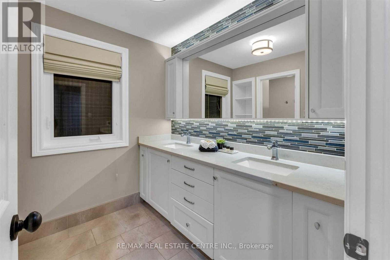 11135 Menzies Court, Milton (brookville/haltonville), Ontario