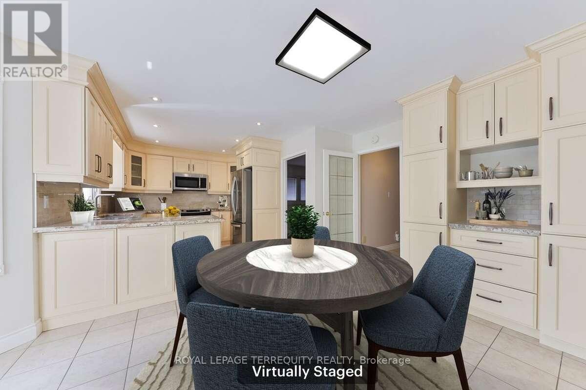 5275 Thornwood Drive, Mississauga (hurontario), Ontario