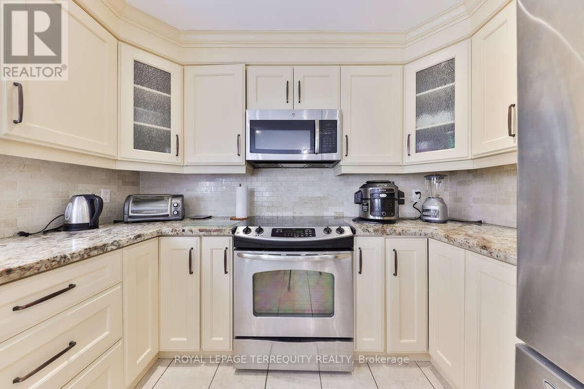 5275 Thornwood Drive, Mississauga (hurontario), Ontario