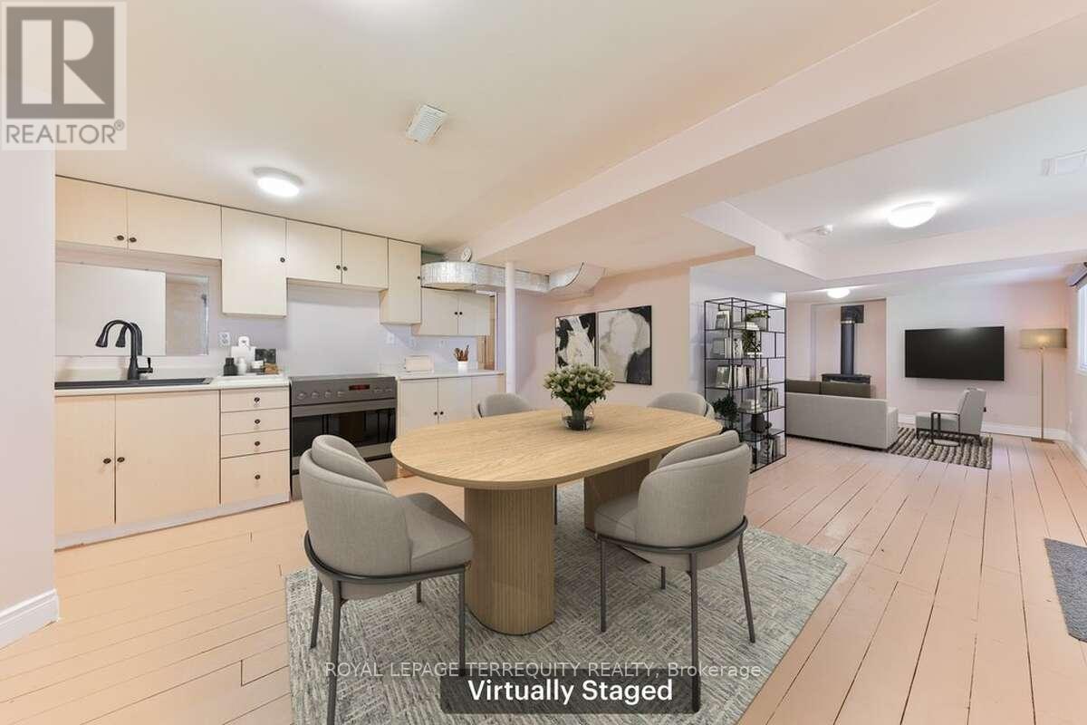 5275 Thornwood Drive, Mississauga (hurontario), Ontario